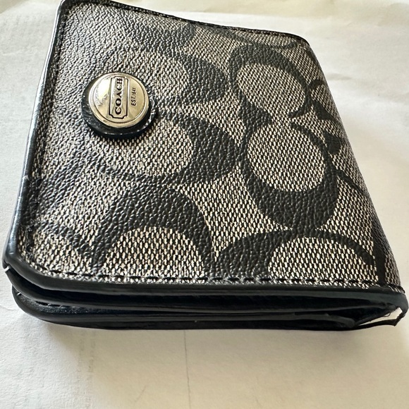 Coach leather Signature Peyton Petite expandable wallet - Picture 3 of 11